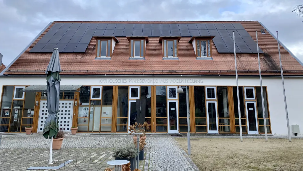 iKratos Photovoltaik Gemeindehaus