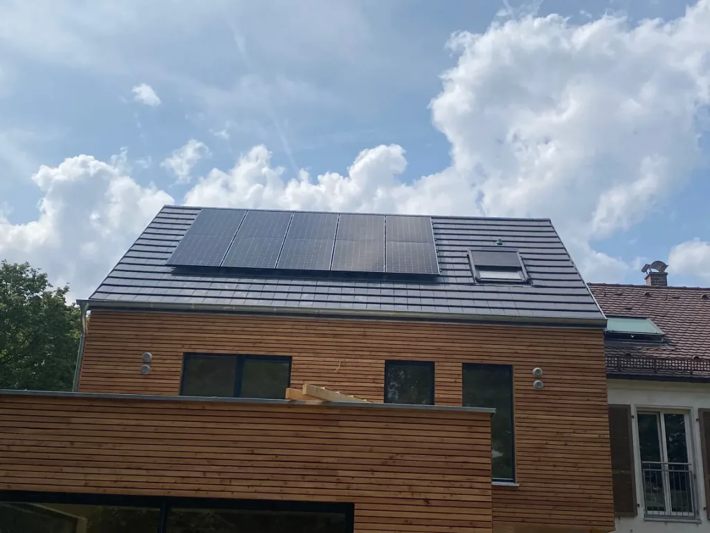 Unabhängighängig mit Solar und Wärmepumpe – Dach PV-Anlage